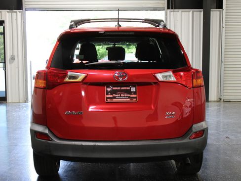 Used 2015 Toyota RAV4 XLE AWD/4WD image 5