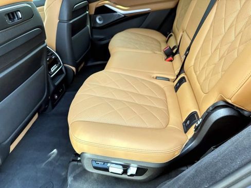 Used 2023 BMW X7 xDrive40i w/ Executive Package AWD/4WD image 14