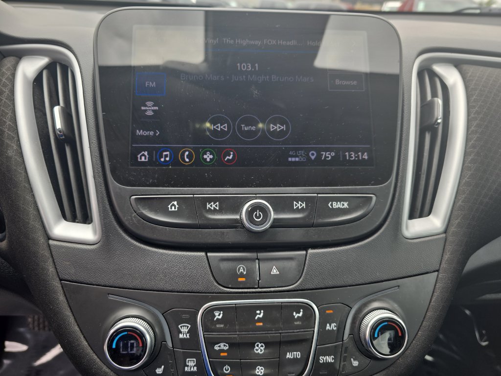 Used 2023 Chevrolet Malibu LT FWD image 17