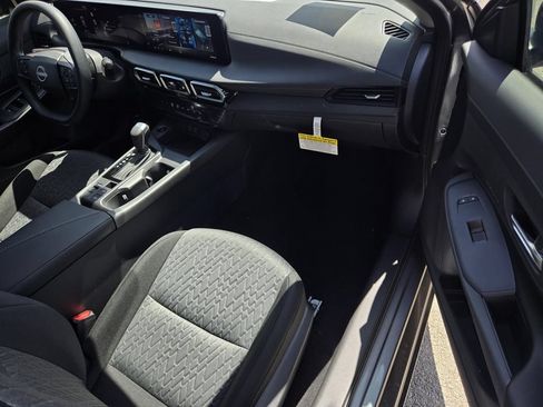 New 2027 Nissan Sentra SV w/ Floor Mat Package FWD image 7