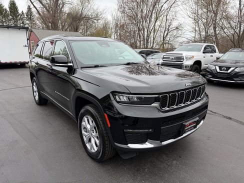 Used 2021 Jeep Grand Cherokee L Limited AWD/4WD image 5