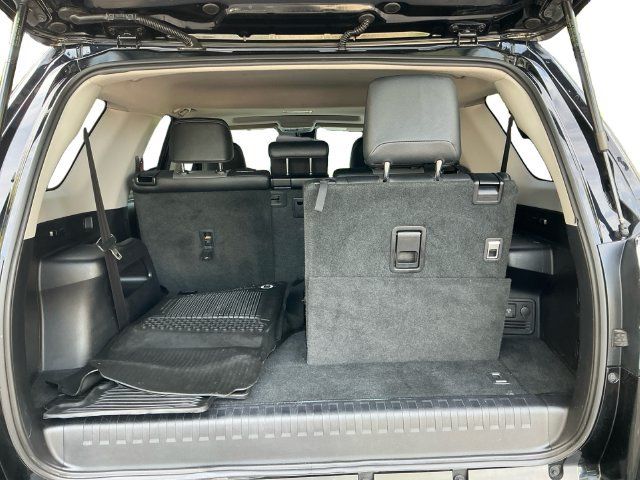 Used 2020 Toyota 4Runner SR5 Premium w/ Moonroof Package AWD/4WD image 19