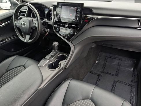 Used 2024 Toyota Camry SE FWD image 30