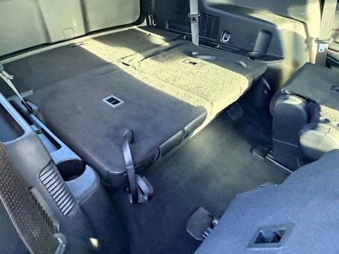 Used 2023 Ford Explorer ST-Line image 13