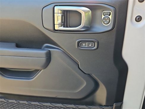 New 2025 Jeep Gladiator Rubicon w/ Convenience Group image 13