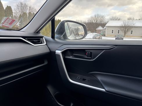 Certified 2023 Toyota RAV4 LE image 21