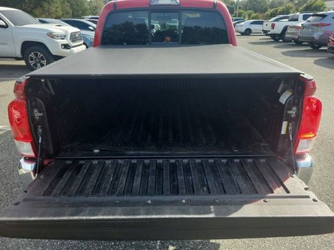 Used 2017 Toyota Tacoma SR5 image 19