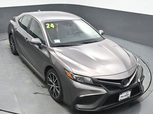 Used 2024 Toyota Camry SE FWD image 27