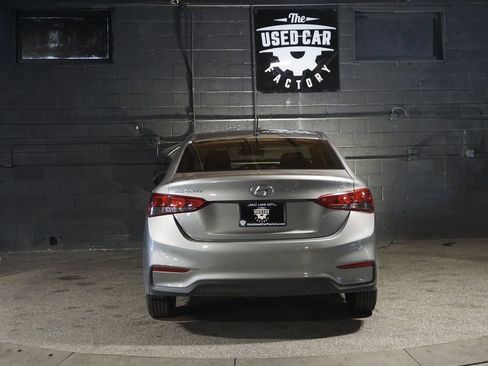 Used 2022 Hyundai Accent SE image 4