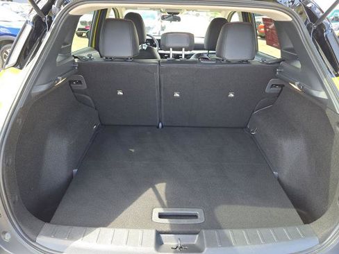Certified 2025 Nissan Kicks SR FWD image 19