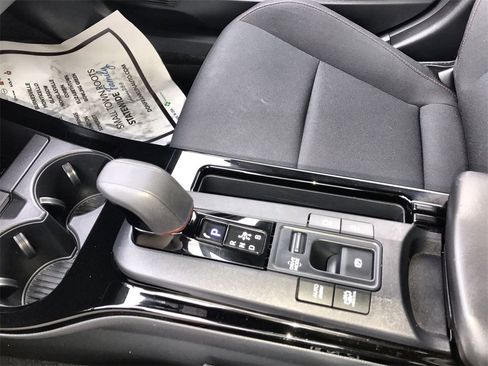 Used 2024 Toyota Prius Prime XSE Premium image 21