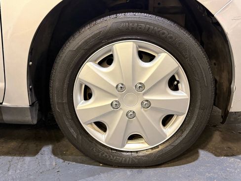 Used 2012 Nissan Versa 1.8 S FWD image 25