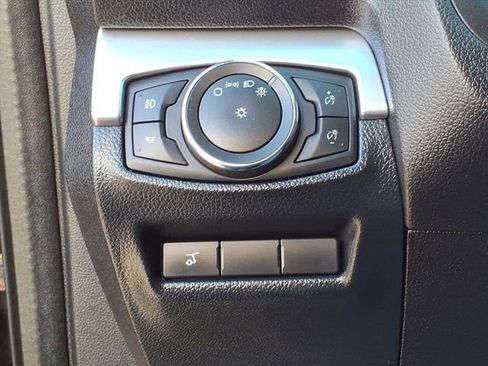 Used 2017 Ford Explorer XLT w/ Equipment Group 202A image 13