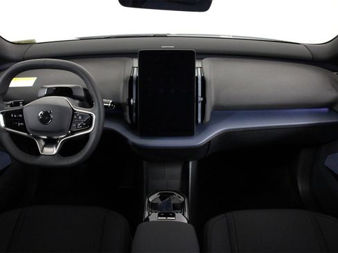 New 2025 Volvo EX30 Plus w/ Protection Package Premier image 5