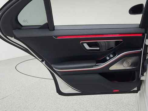 Certified 2023 Mercedes-Benz S 500 4MATIC image 28