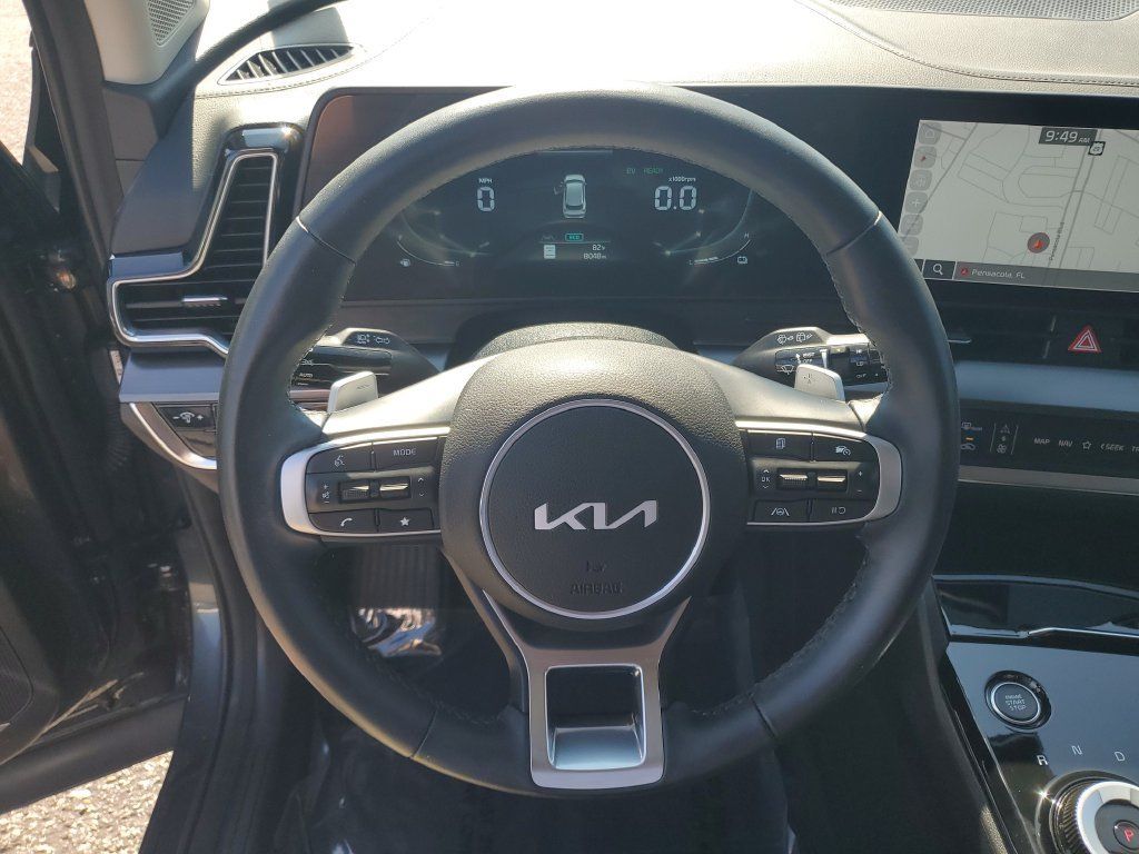 Used 2025 Kia Sportage EX AWD/4WD image 11