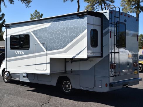 Used 2022 Mercedes-Benz Sprinter 3500 image 3