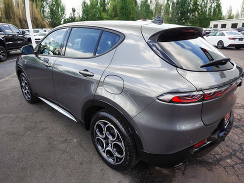 Used 2024 Alfa Romeo Tonale Ti AWD/4WD image 4