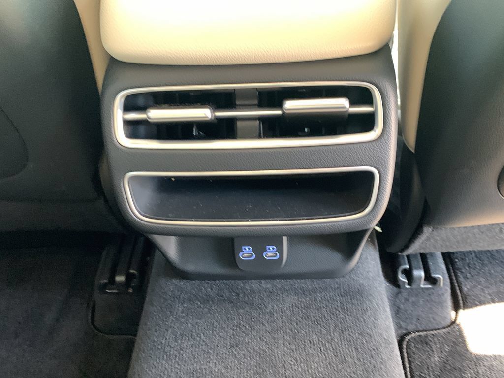Certified 2026 Genesis GV70 2.5T AWD/4WD image 38