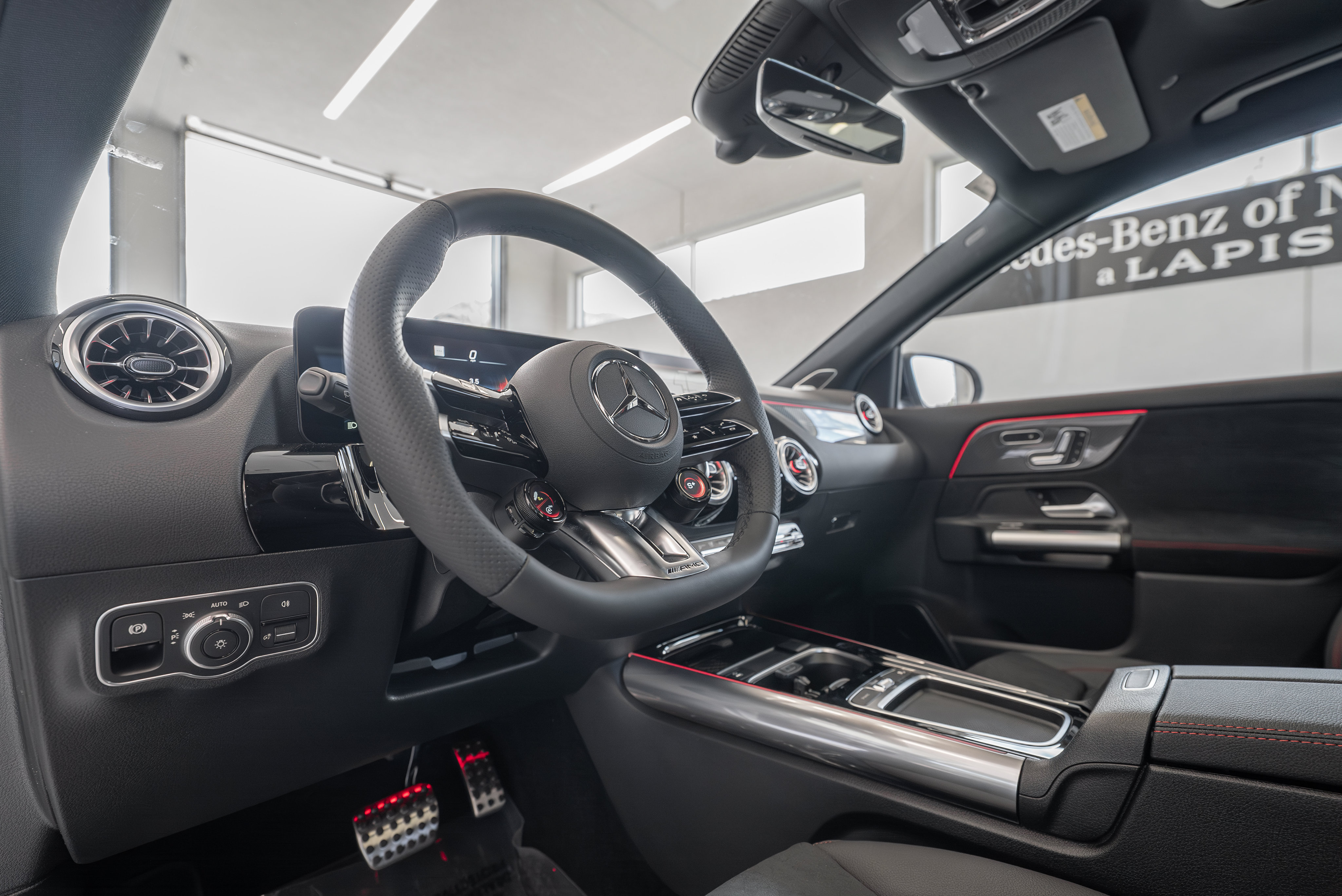 Used 2025 Mercedes-Benz GLA 35 AMG 4MATIC image 6