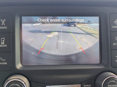 Used 2018 Jeep Wrangler Sport image 23