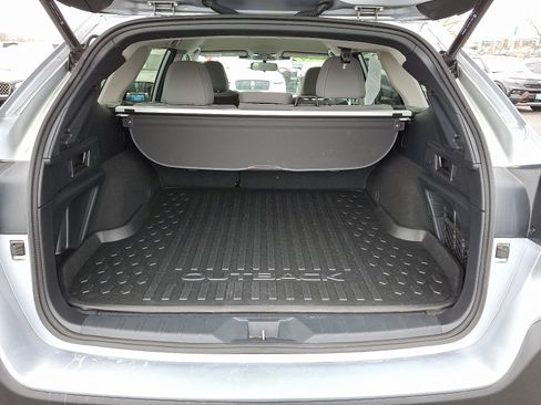 Used 2024 Subaru Outback Premium image 27