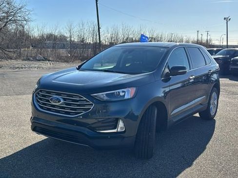 Certified 2024 Ford Edge Titanium image 6