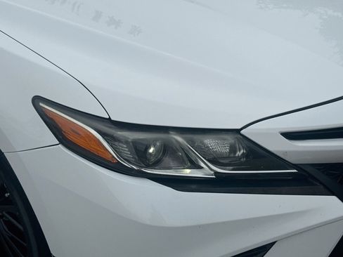 Used 2019 Toyota Camry SE FWD image 31