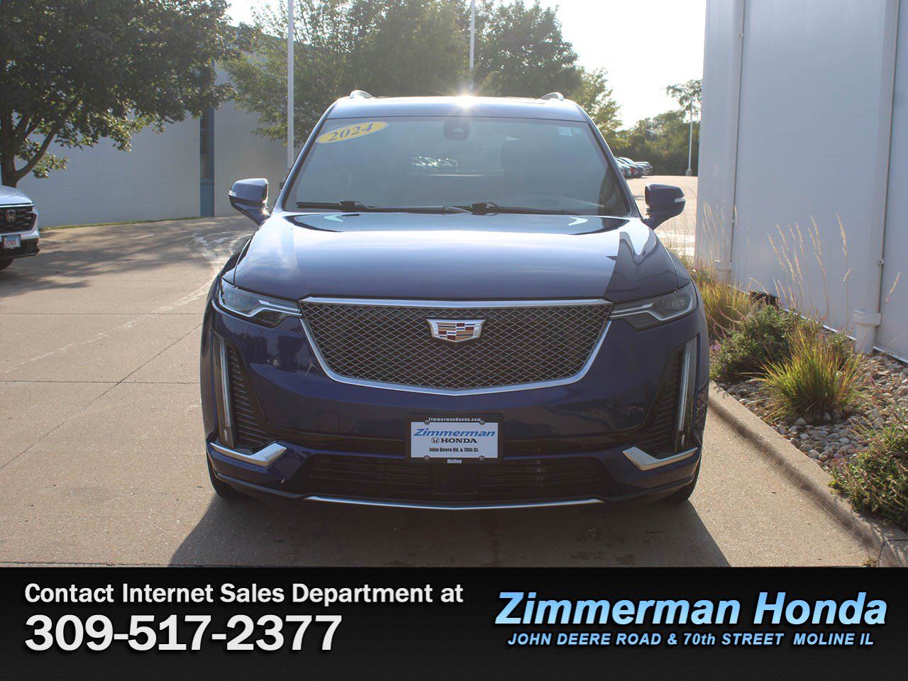Used 2024 Cadillac XT6 Premium Luxury w/ Technology Package AWD/4WD image 4