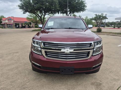 Used 2018 Chevrolet Suburban Premier image 3