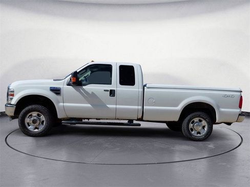 Used 2010 Ford F250 XLT image 4