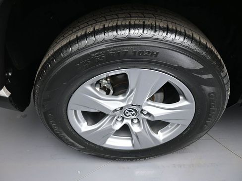 Certified 2024 Toyota RAV4 LE AWD/4WD image 12