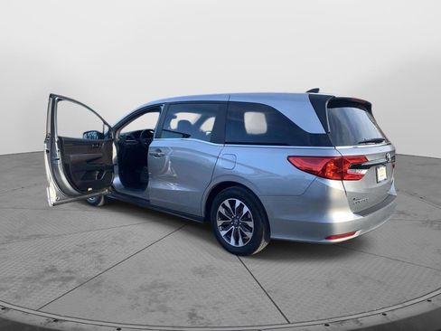 Certified 2024 Honda Odyssey EX-L image 10