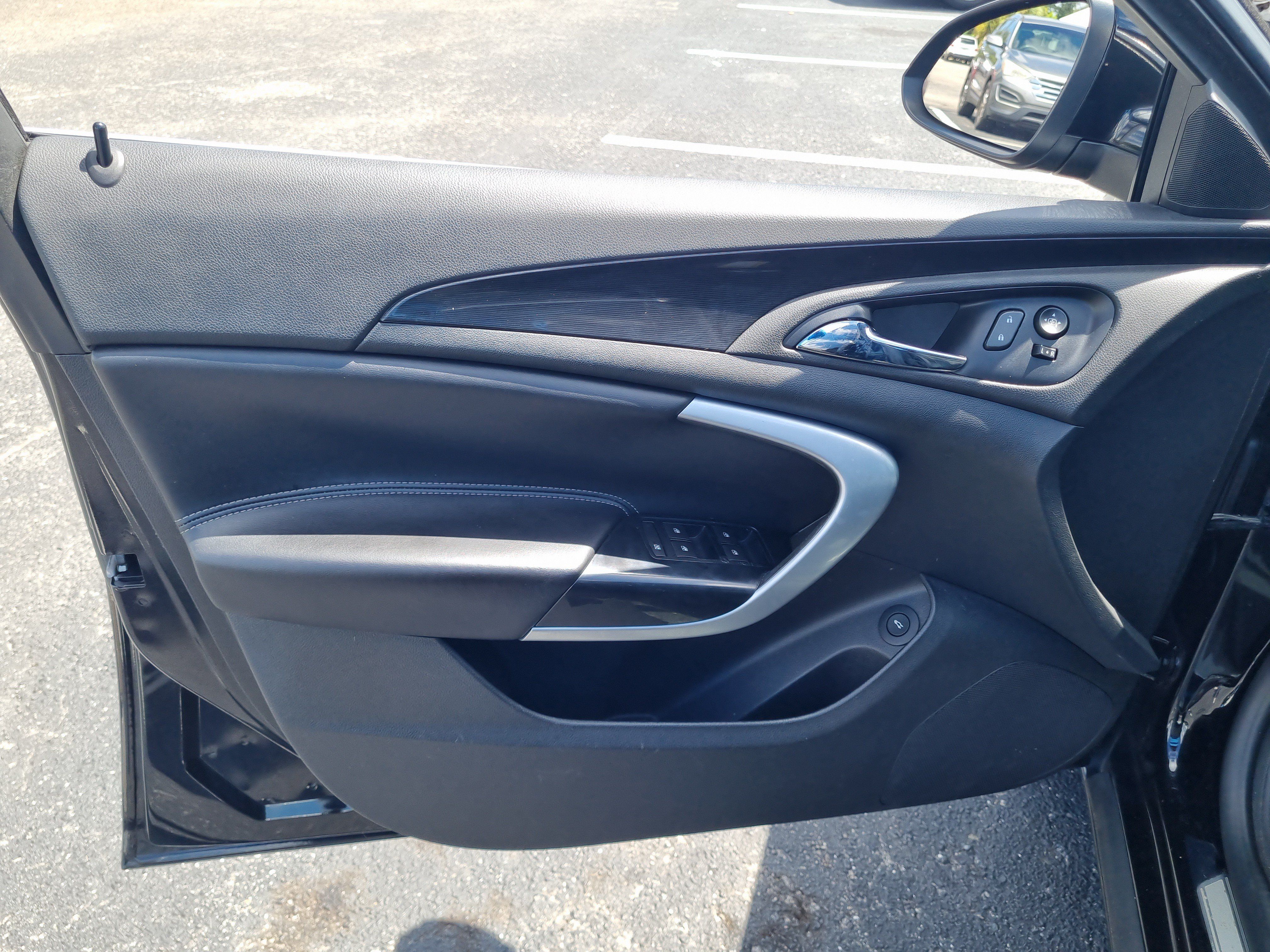 Used 2017 Buick Regal Sport Touring FWD image 19