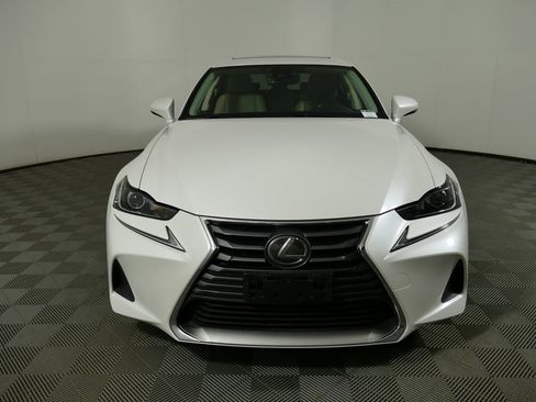 Used 2018 Lexus IS 300 AWD image 8