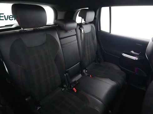 Used 2023 Mercedes-Benz EQB 250+ image 5