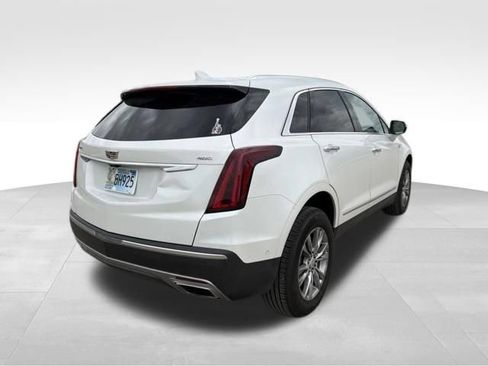 Used 2021 Cadillac XT5 Premium Luxury FWD image 3