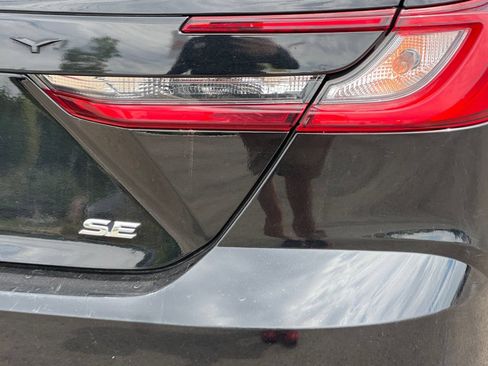 Used 2025 Toyota Camry SE FWD image 24