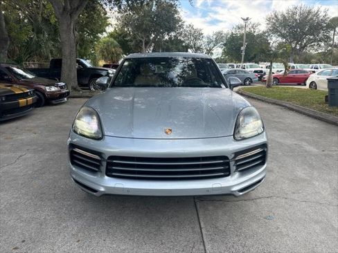 Used 2020 Porsche Cayenne image 3