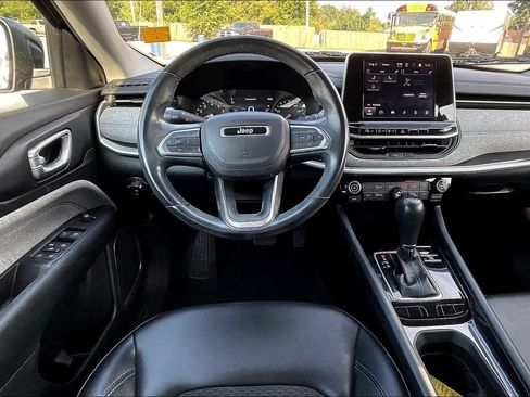 Used 2022 Jeep Compass Latitude w/ Convenience Group FWD image 6