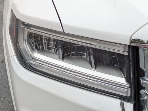 Certified 2023 GMC Acadia Denali w/ Denali Ultimate Package image 10