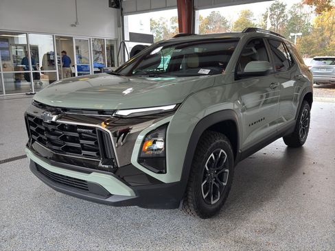 New 2026 Chevrolet Equinox ACTIV w/ LPO, Floor Liner Package image 3