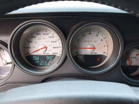 Used 2009 Dodge Challenger SRT8 w/ SRT Option Group II RWD image 9