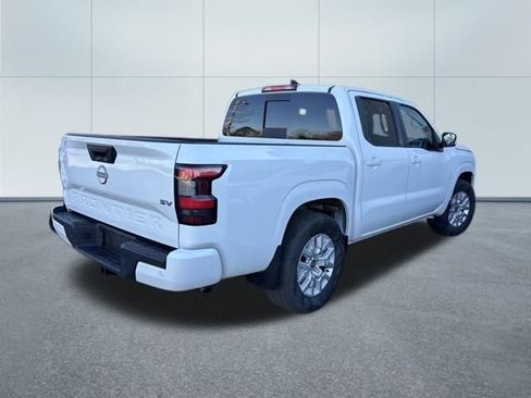 Certified 2024 Nissan Frontier SV w/ SV Convenience Package image 3