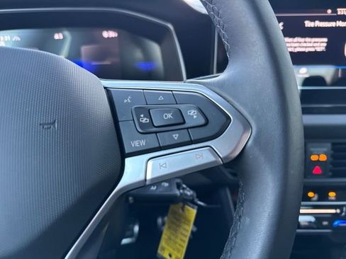 Certified 2025 Volkswagen Jetta Sport image 19