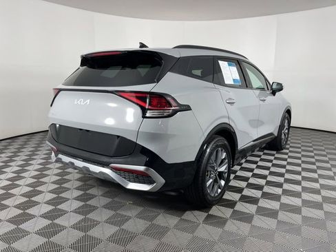 Used 2025 Kia Sportage SX image 11