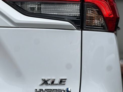 Certified 2024 Toyota RAV4 XLE w/ Convenience Package AWD/4WD image 10