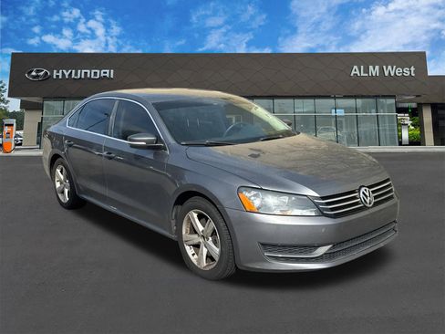 Used 2013 Volkswagen Passat 2.5 SE image 3