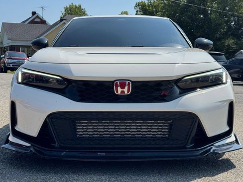 Used 2023 Honda Civic Type R image 9