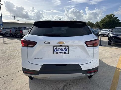 Used 2025 Chevrolet Blazer LT FWD image 13